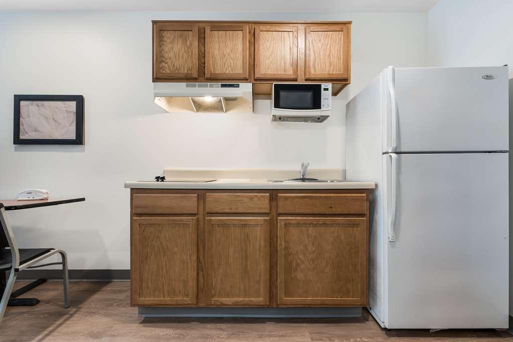 Extended Stay America Select Suites - Orlando - East Room photo