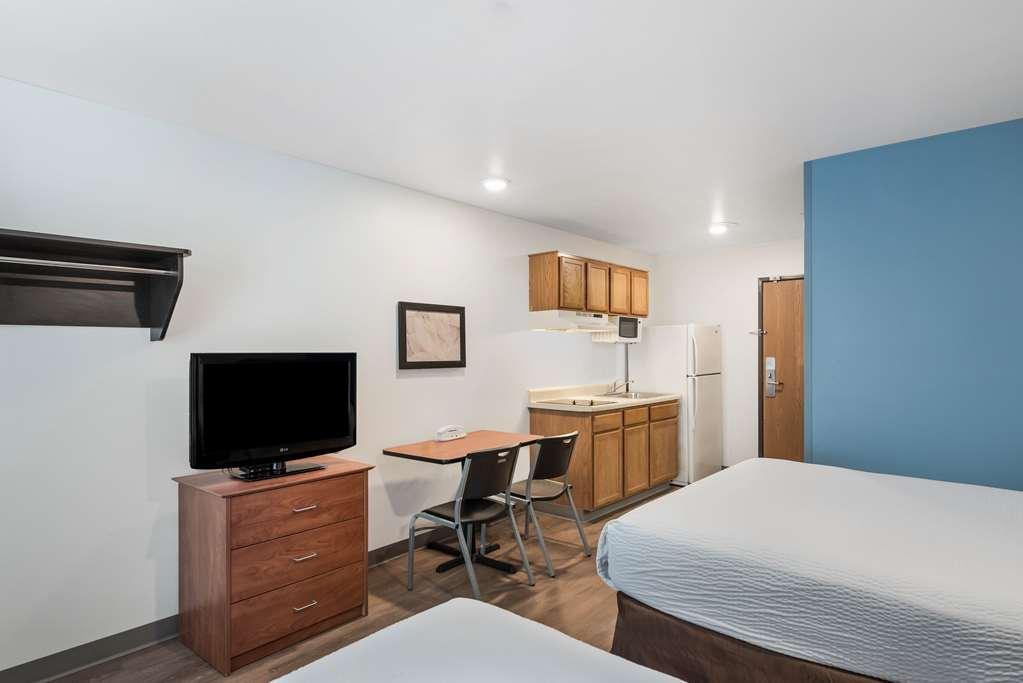 Extended Stay America Select Suites - Orlando - East Room photo