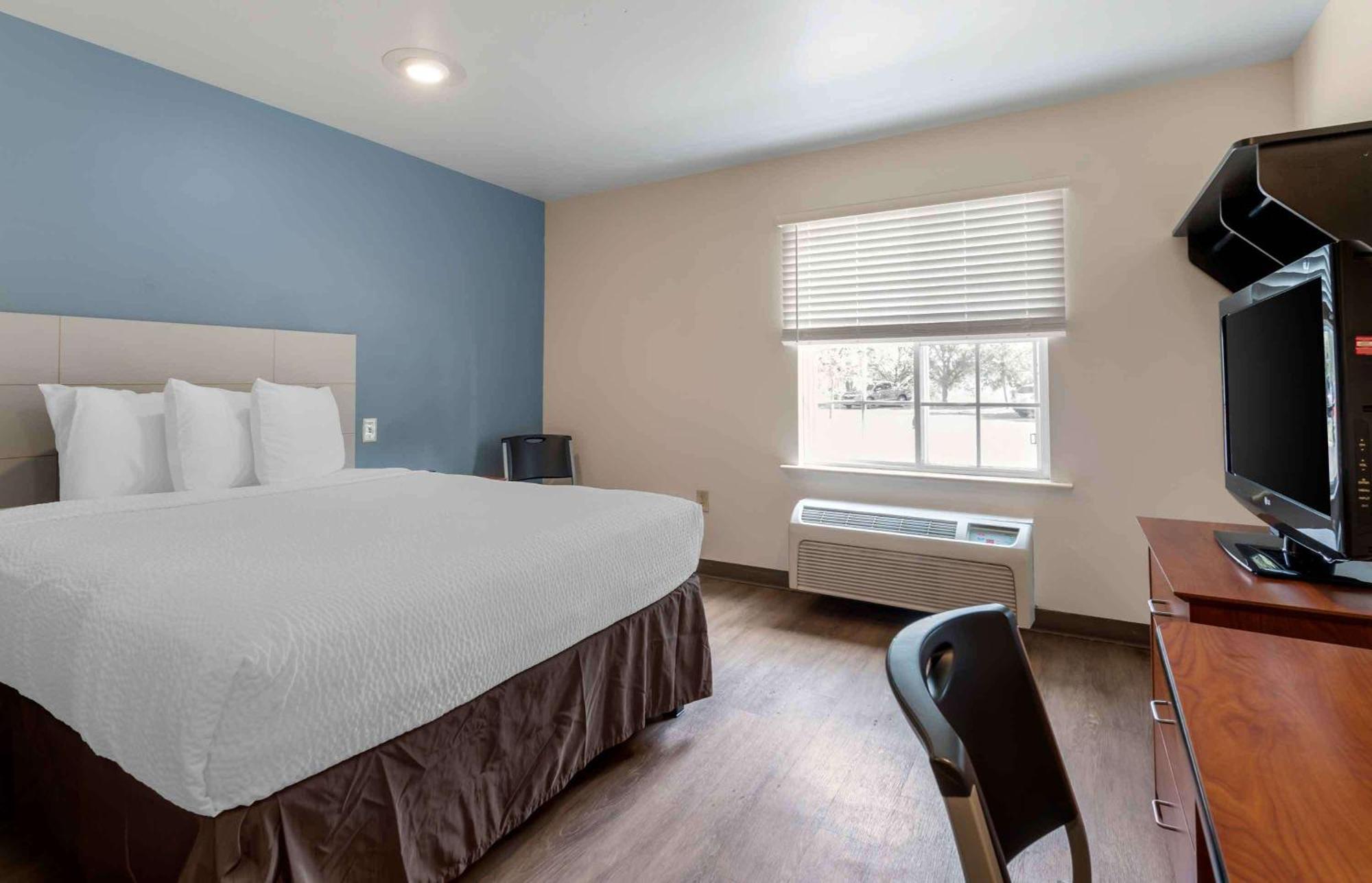 Extended Stay America Select Suites - Orlando - East Exterior photo